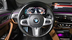 2023 BMW 5-Series 520i M Sport — фото 12