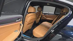 2023 BMW 5-Series 520i M Sport — фото 15