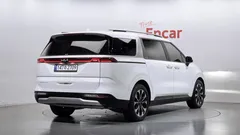 2022 Kia Carnival Diesel 9-Seater Prestige — фото 2