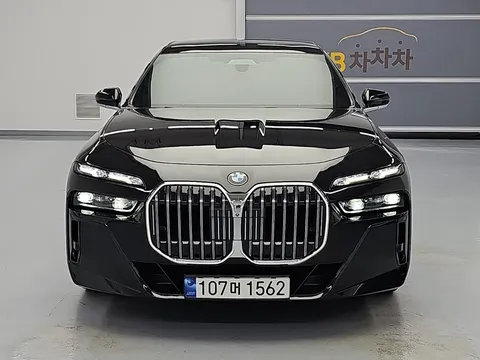 2023 BMW 7-Series 740i sDrive M Sport