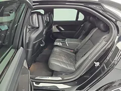 2023 BMW 7-Series 740i sDrive M Sport — фото 16