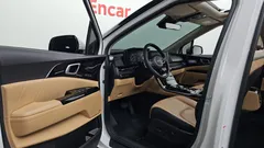 2023 Kia Carnival Gasoline 7-Seater Signature — фото 10