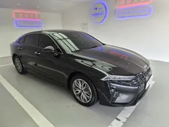 2022 Kia K5 Prestige — фото 3