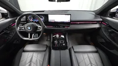 2024 BMW 5-Series 520i M Sport — фото 7