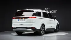 2023 Kia Carnival Diesel 11-Seater Prestige — фото 2