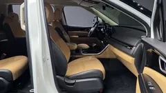 2023 Kia Carnival Diesel 11-Seater Prestige — фото 11