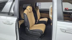 2023 Kia Carnival Diesel 9-Seater Prestige — фото 11