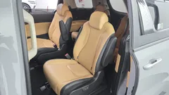 2023 Kia Carnival Diesel 9-Seater Signature — фото 11