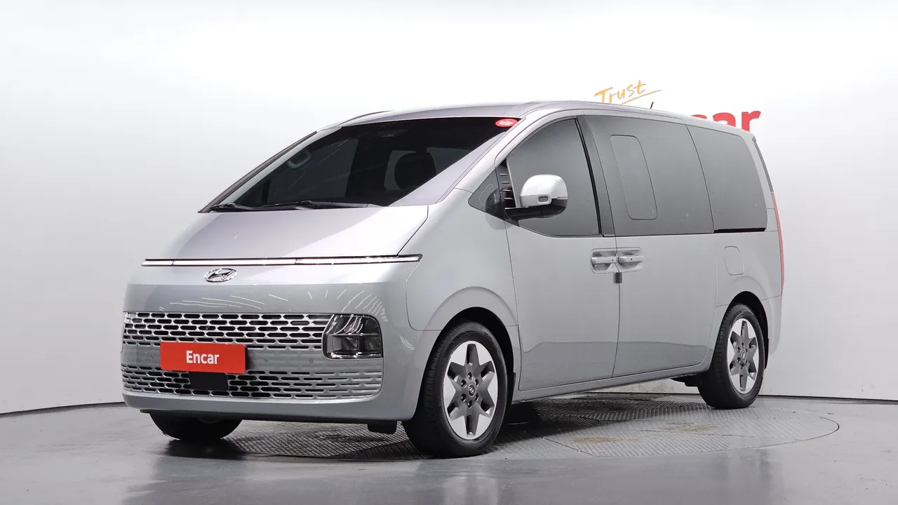2023 Hyundai Staria 4WD Tourer 9-Seater