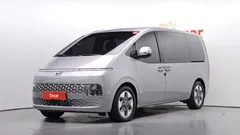2023 Hyundai Staria 4WD Tourer 9-Seater — фото 1