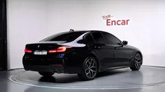 2023 BMW 5-Series 530i M Sport Package — фото 2
