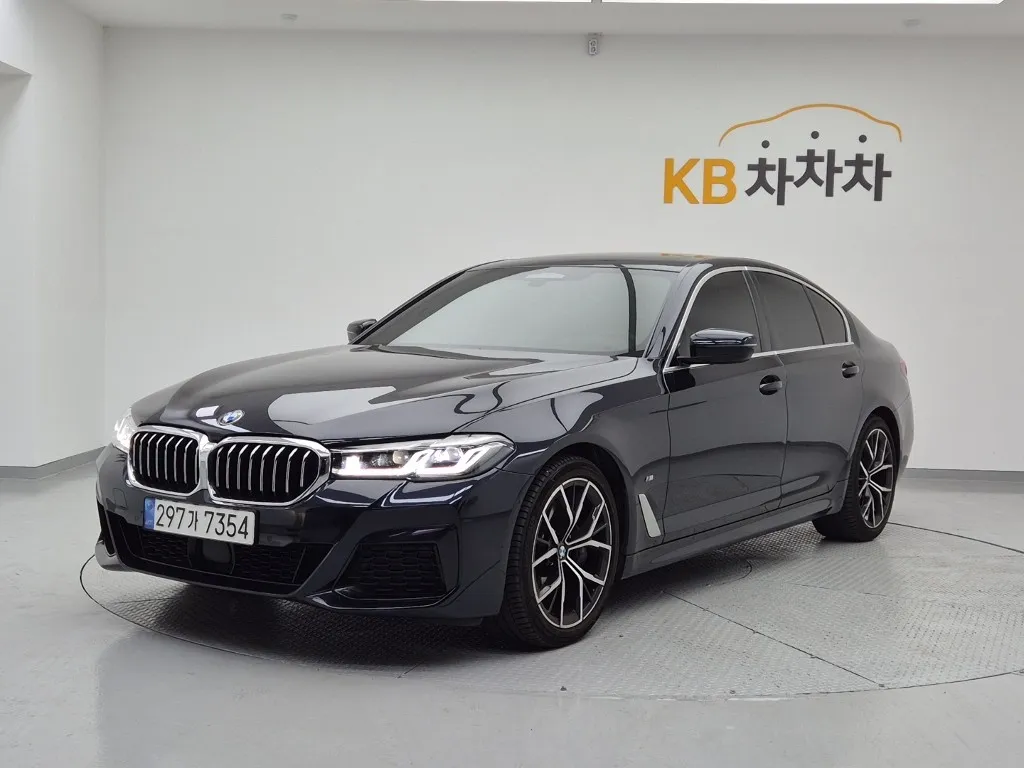 2022 BMW 5-Series 530i xDrive M Sport Package