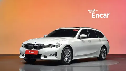 2022 BMW 3-Series 320i Touring Luxury