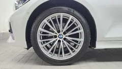 2022 BMW 3-Series 320i Touring Luxury — фото 5