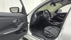 2022 BMW 3-Series 320i Touring Luxury — фото 10
