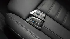 2022 BMW 3-Series 320i Touring Luxury — фото 17