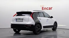 2022 Kia Niro Signature — фото 2