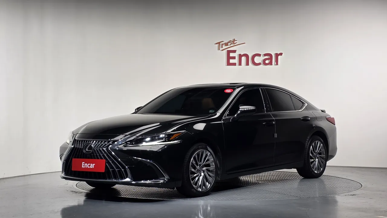 2023 Lexus ES Executive