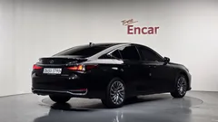 2023 Lexus ES Executive — фото 2