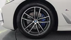 2022 BMW 5-Series 520i M Sport — фото 5