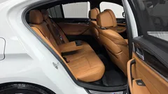2022 BMW 5-Series 520i M Sport — фото 11