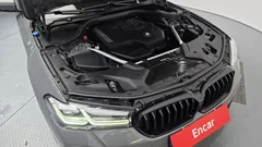 2022 BMW 5-Series 530i xDrive M Sport Package — фото 6