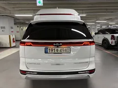 2023 Kia Carnival Diesel 9-Seater Hi-Limousine(Special Vehicle) — фото 4