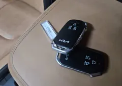2023 Kia Carnival Diesel 9-Seater Prestige — фото 15