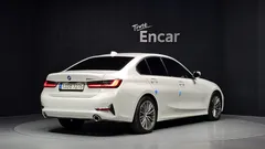 2022 BMW 3-Series 320d Luxury — фото 2