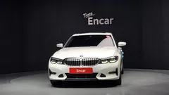 2022 BMW 3-Series 320d Luxury — фото 3