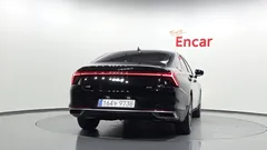 2023 Kia K8 Signature — фото 4