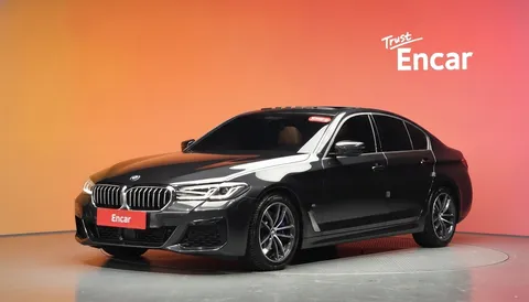 2022 BMW 5-Series 520i M Sport