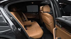 2022 BMW 5-Series 520i M Sport — фото 11