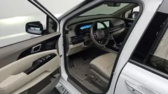 2023 Kia Carnival Gasoline 9-Seater Hi-Limousine — фото 11