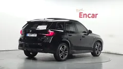 2023 BMW X1 sDrive 20i M Sport — фото 2