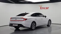 2022 Hyundai Sonata 2.0 — фото 2