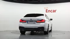 2023 BMW 5-Series 530i M Sport Package — фото 4