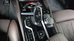 2023 BMW 5-Series 530i M Sport Package — фото 9