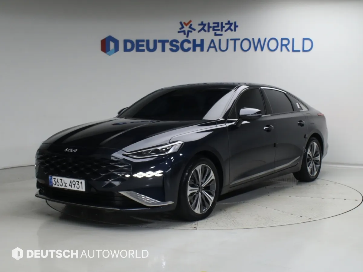 2023 Kia K8 Signature