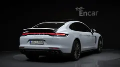 2022 Porsche Panamera 2.9 AWD Platinum Edition — фото 2