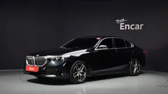 2024 BMW 5-Series 520i — фото 1