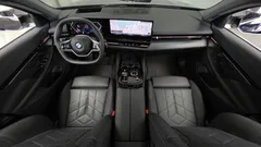 2024 BMW 5-Series 520i — фото 7