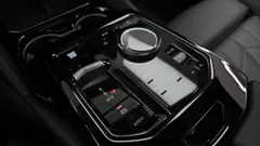 2024 BMW 5-Series 520i — фото 9