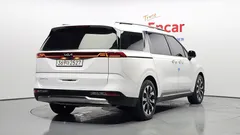 2023 Kia Carnival Diesel 9-Seater Noblesse — фото 2