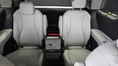 2023 Kia Carnival Diesel 9-Seater Noblesse — фото 11