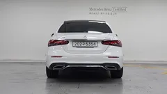 2022 Mercedes-Benz E-Class E350 4MATIC AMG Line — фото 4