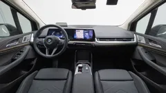 2023 BMW 2-Series 220i Luxury — фото 6