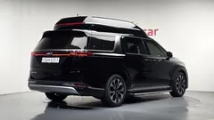 2022 Kia Carnival Gasoline 4-Seater Hi-Limousine — фото 2