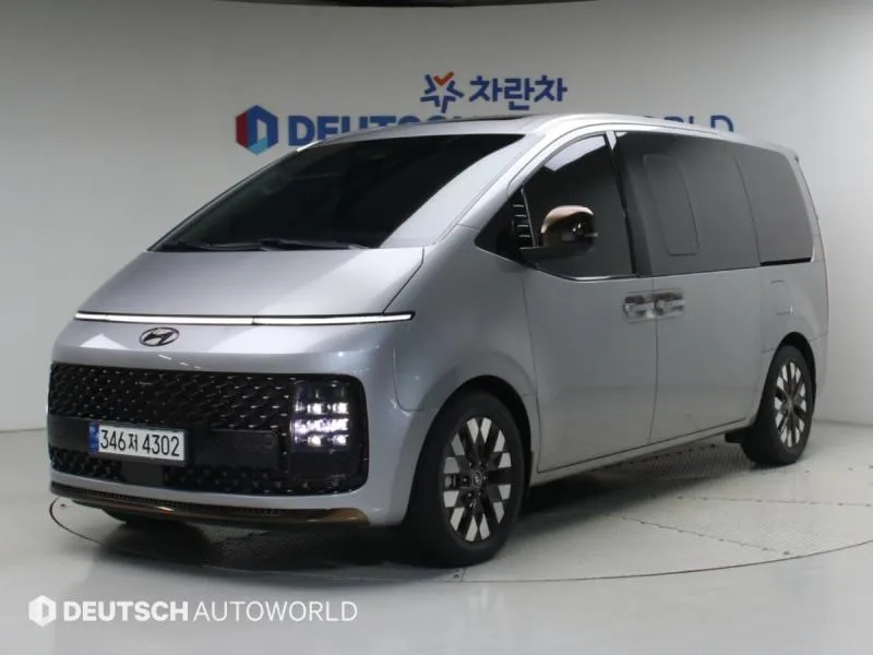 2023 Hyundai Staria L3.5 Lounge 7-Seater