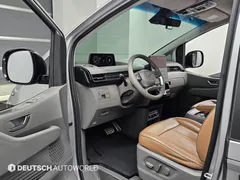 2023 Hyundai Staria L3.5 Lounge 7-Seater — фото 15